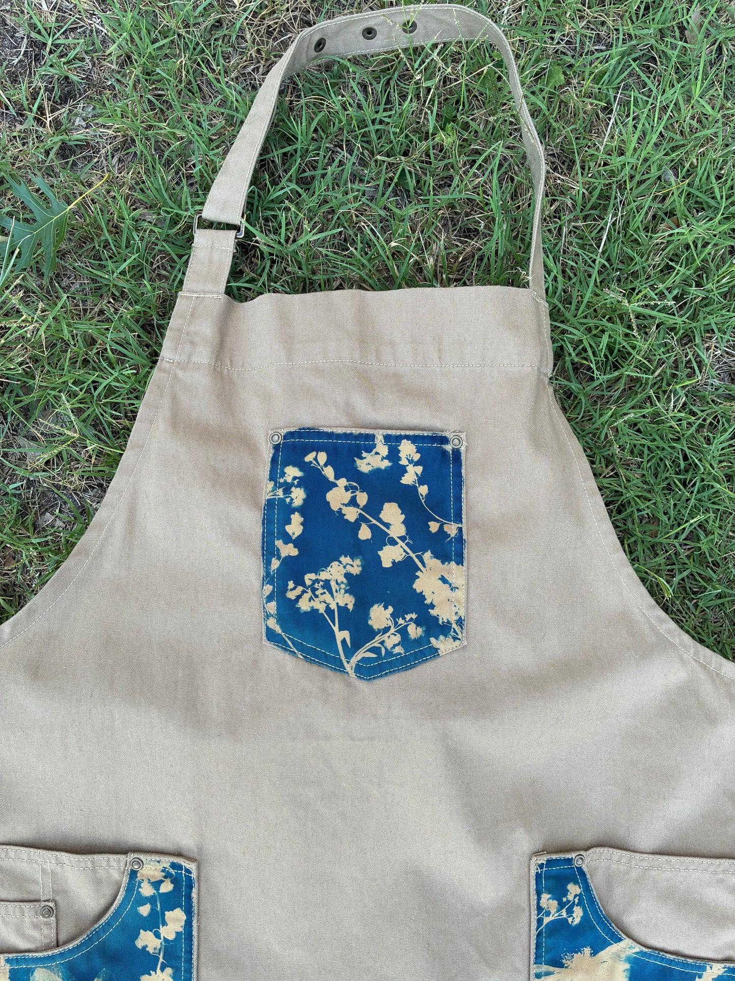 Chino Apron • Khaki
