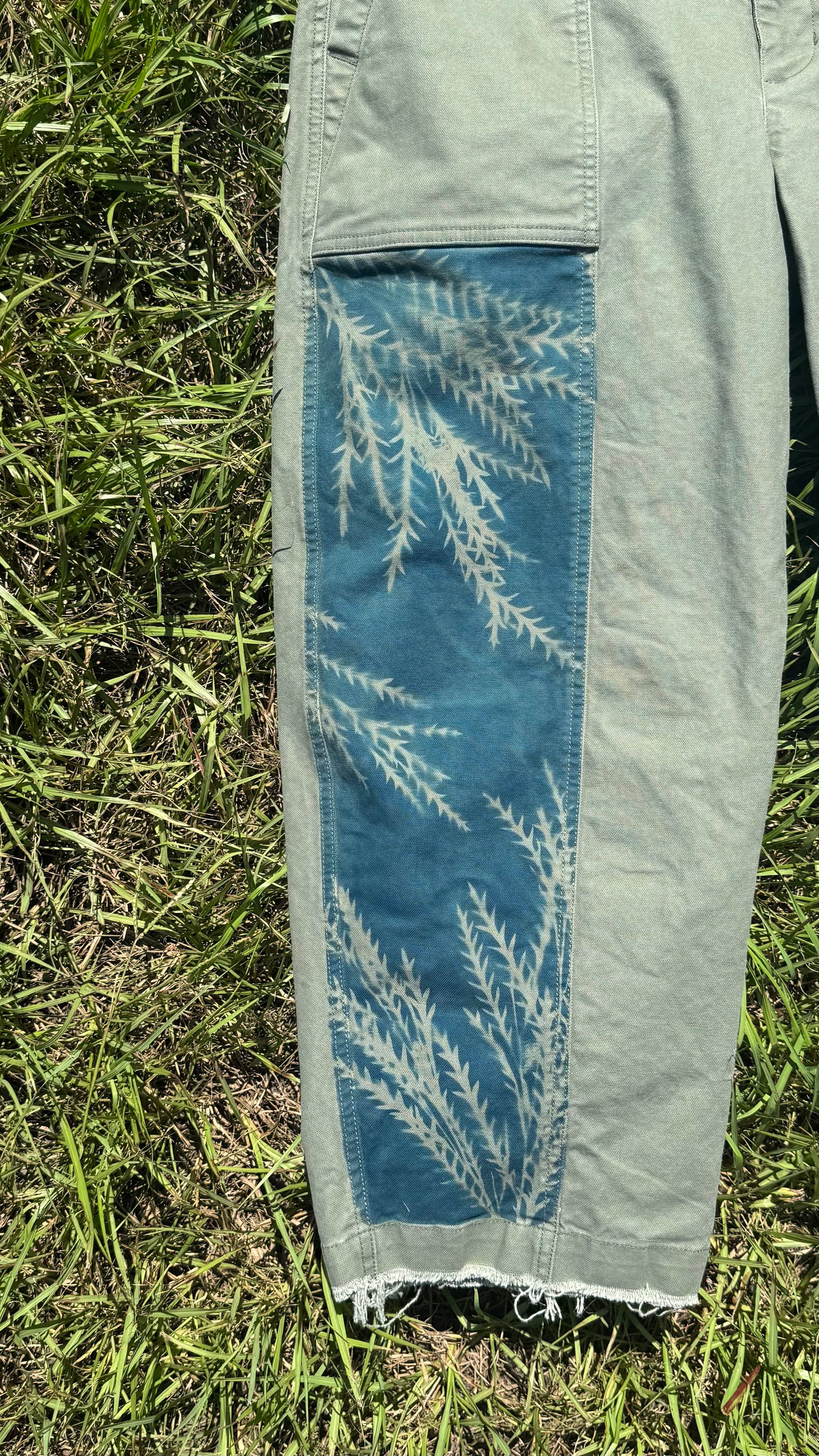 Old Navy Barrel Pants • 34