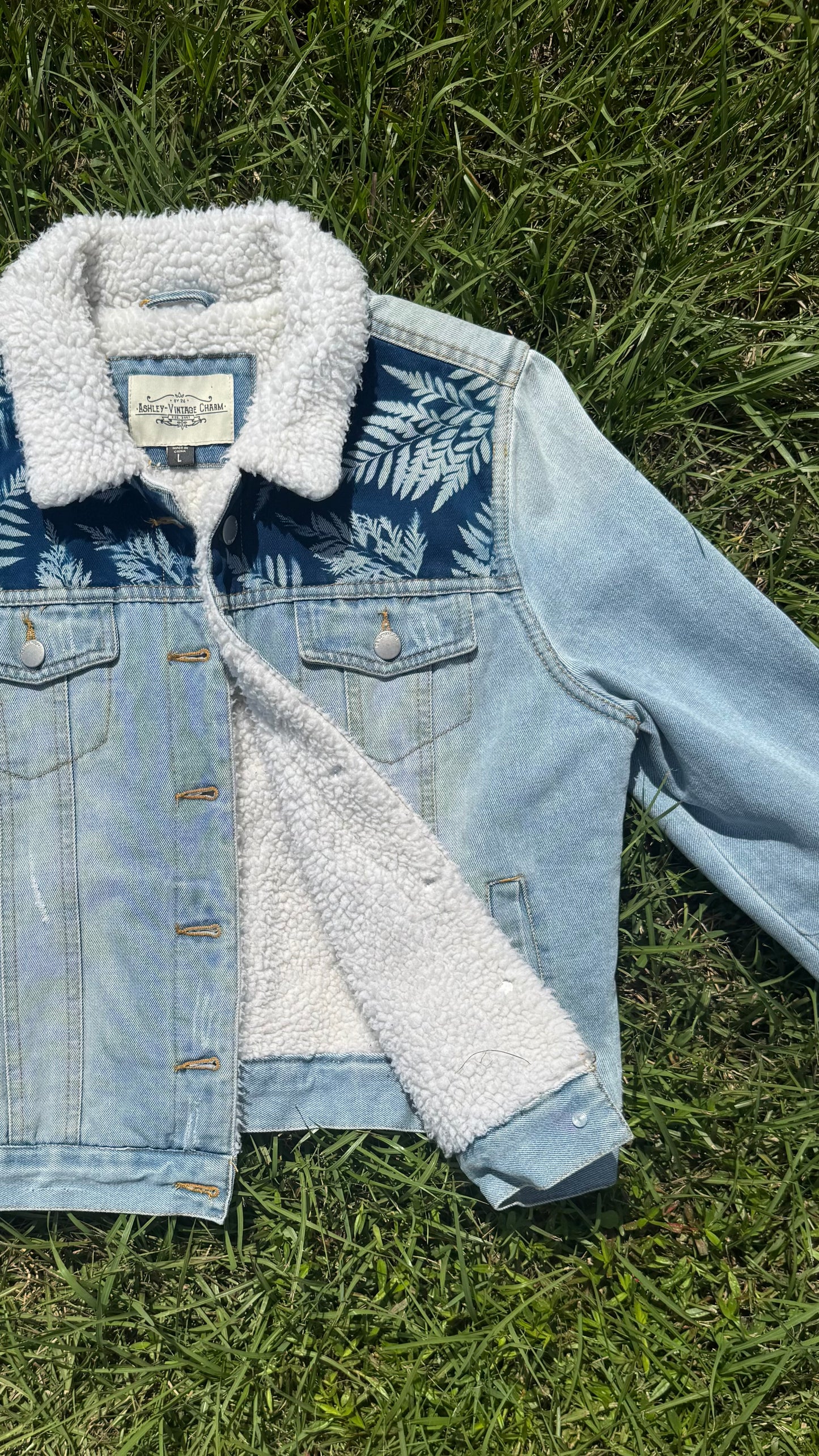 Ashley Vintage Charm Jacket • Small