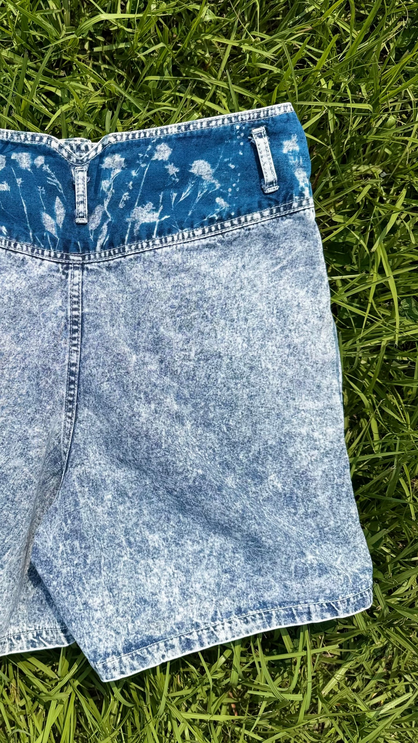 St Tropez Shorts • 30