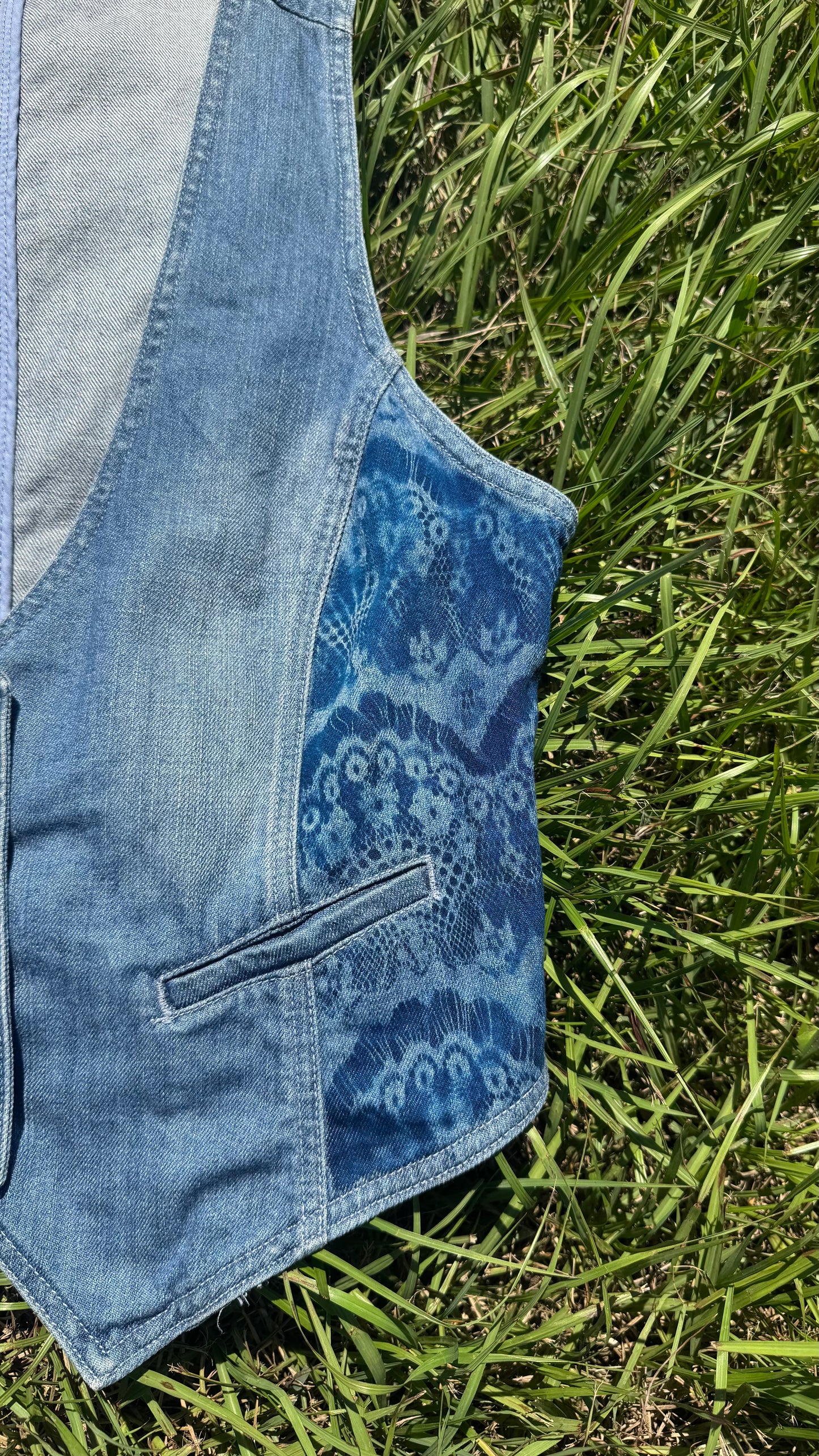 A.N.A Jean Vest • Large