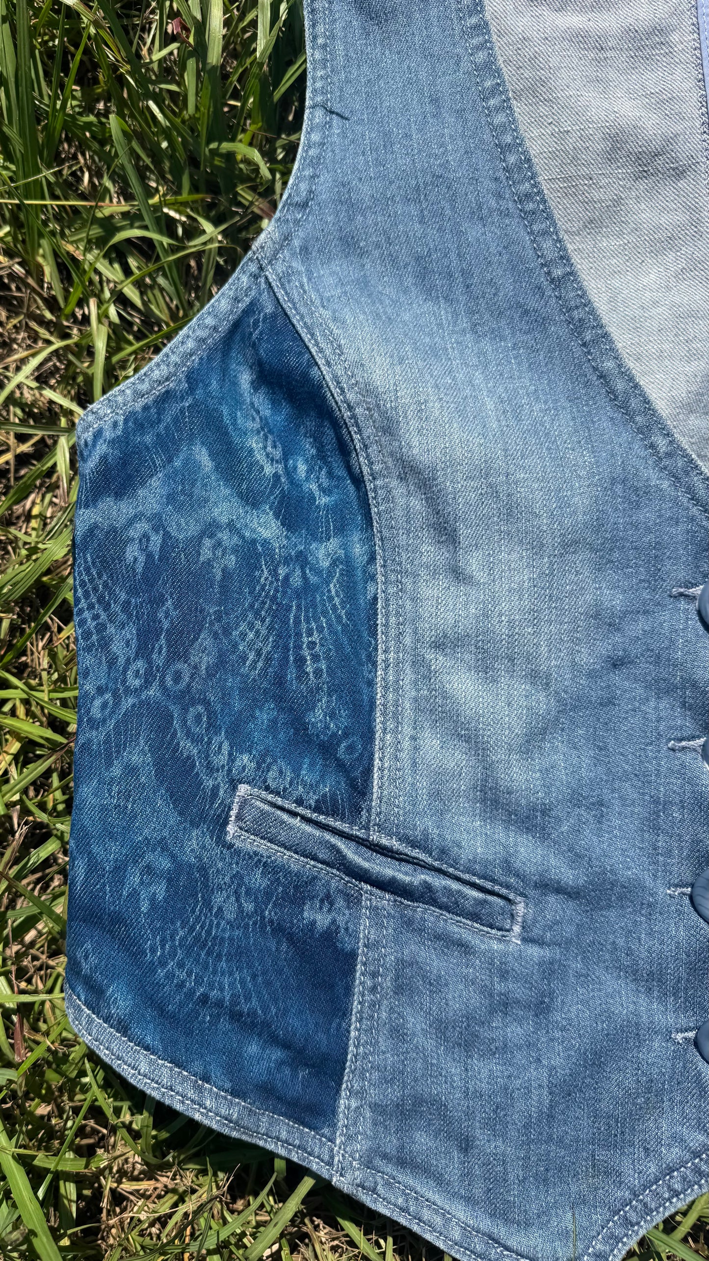 A.N.A Jean Vest • Large
