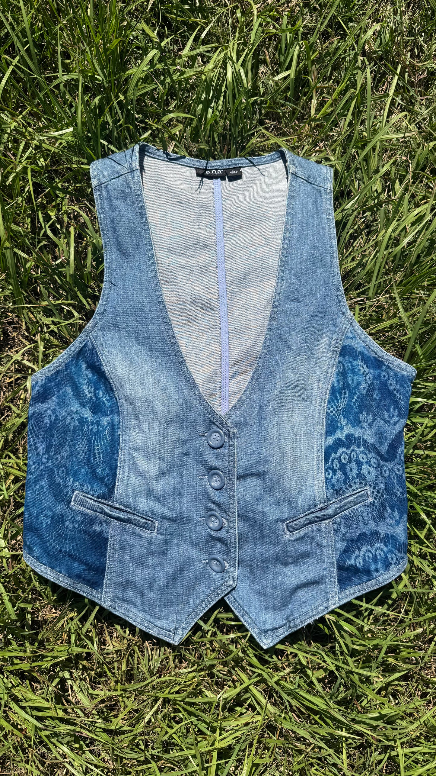 A.N.A Jean Vest • Large