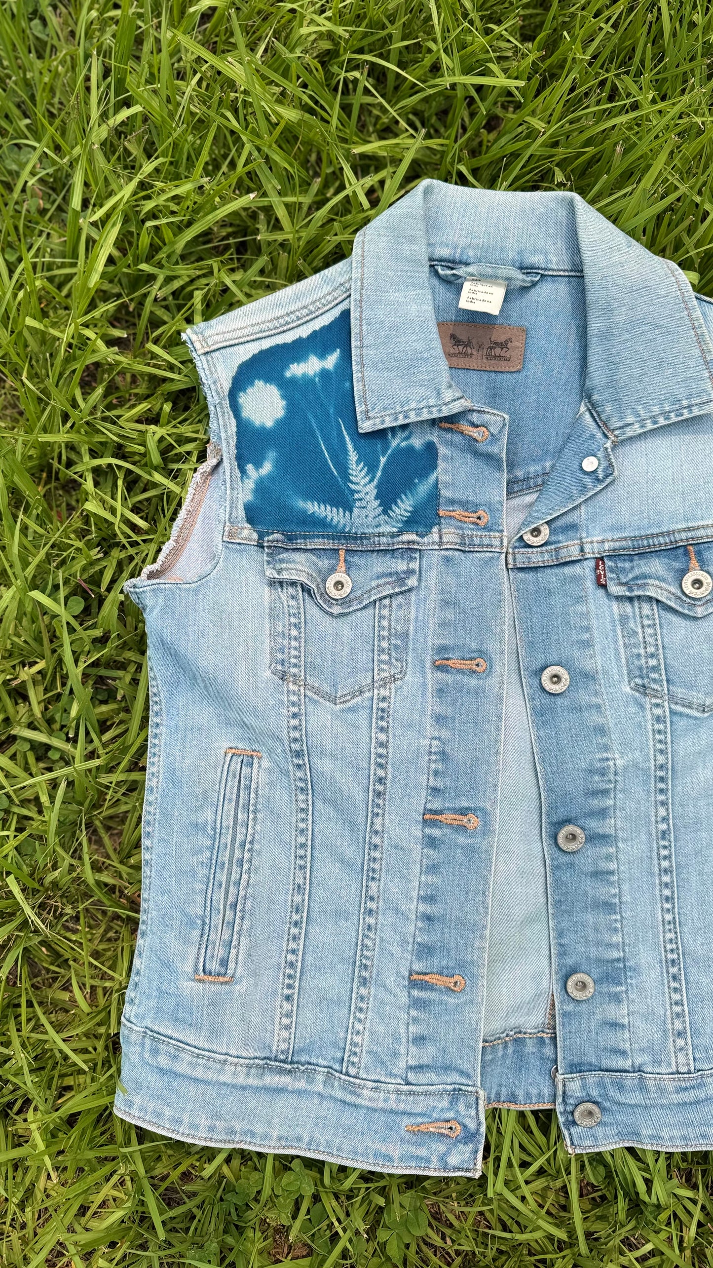 Levi Vest • XS