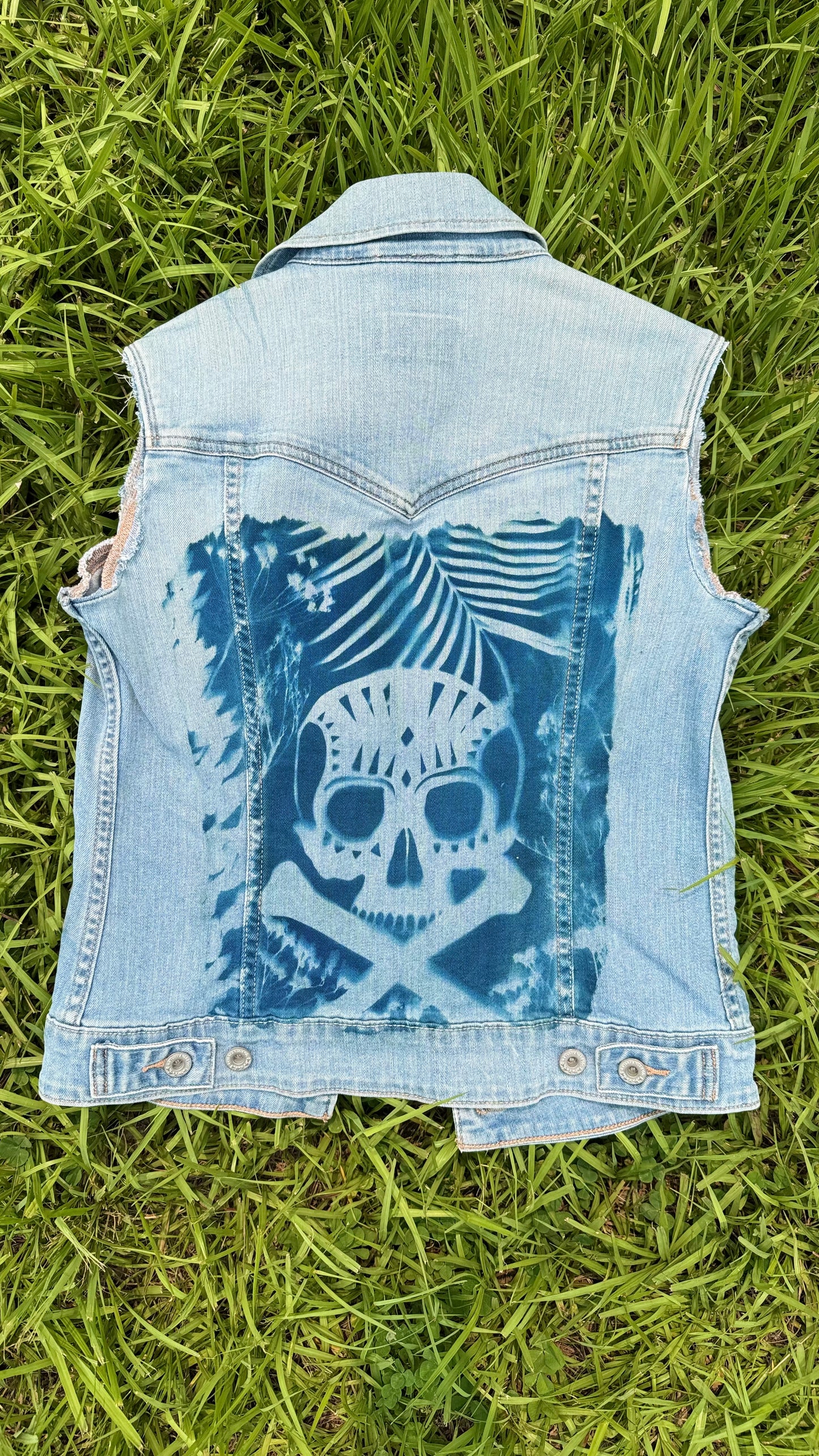 Levi Vest • XS