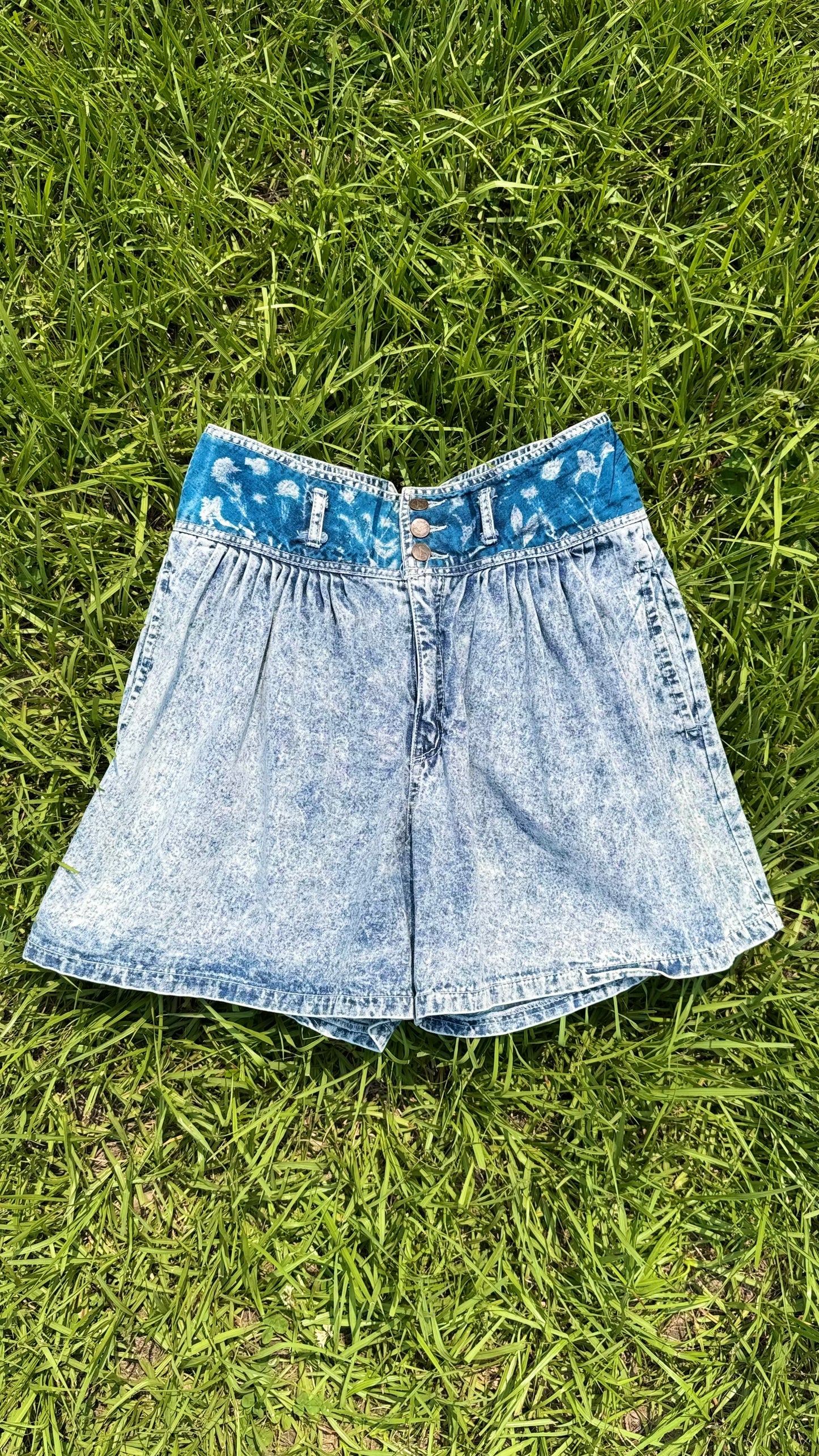 St Tropez Shorts • 30