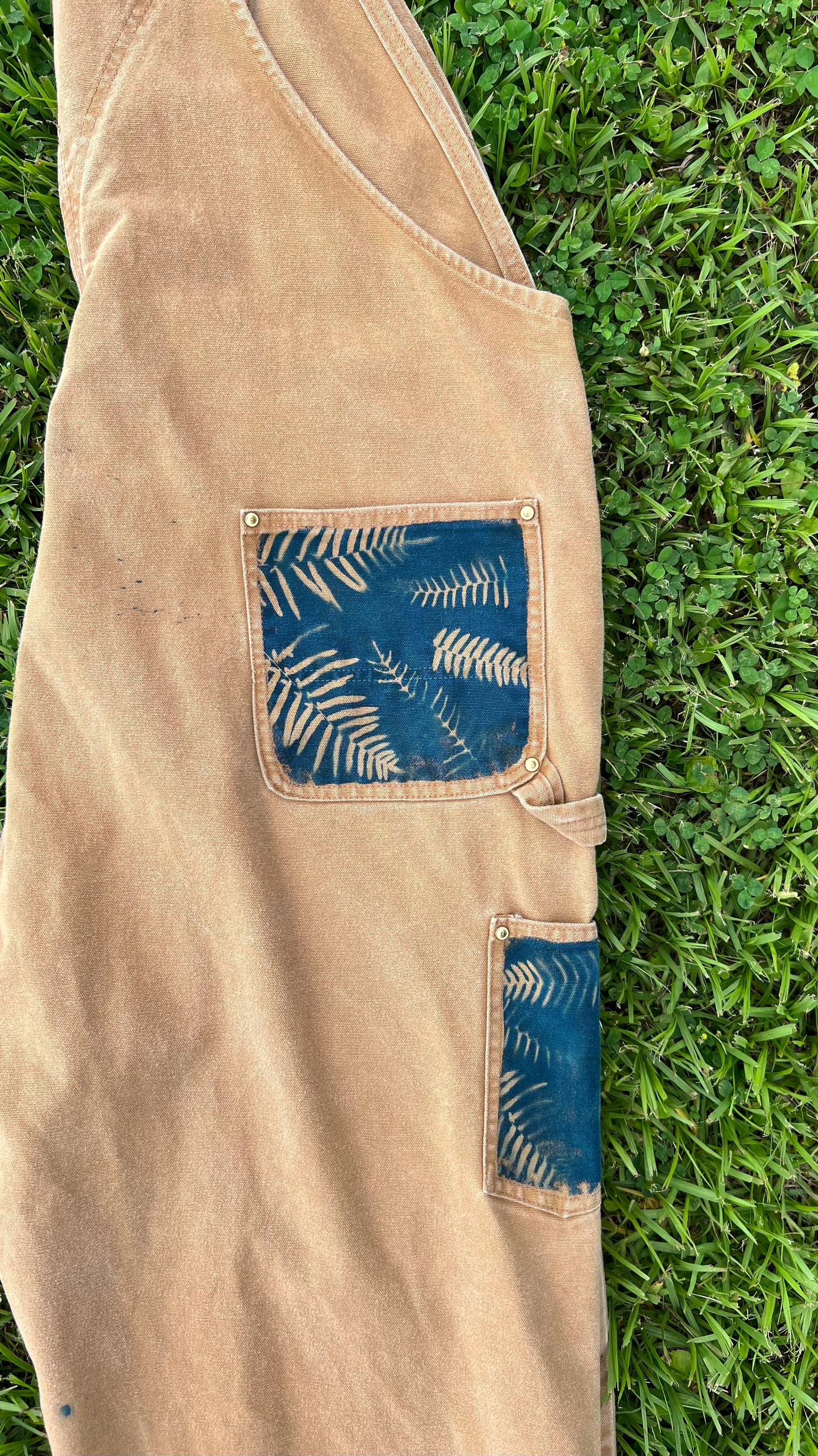 Carhartt Bib Overalls • 48x30