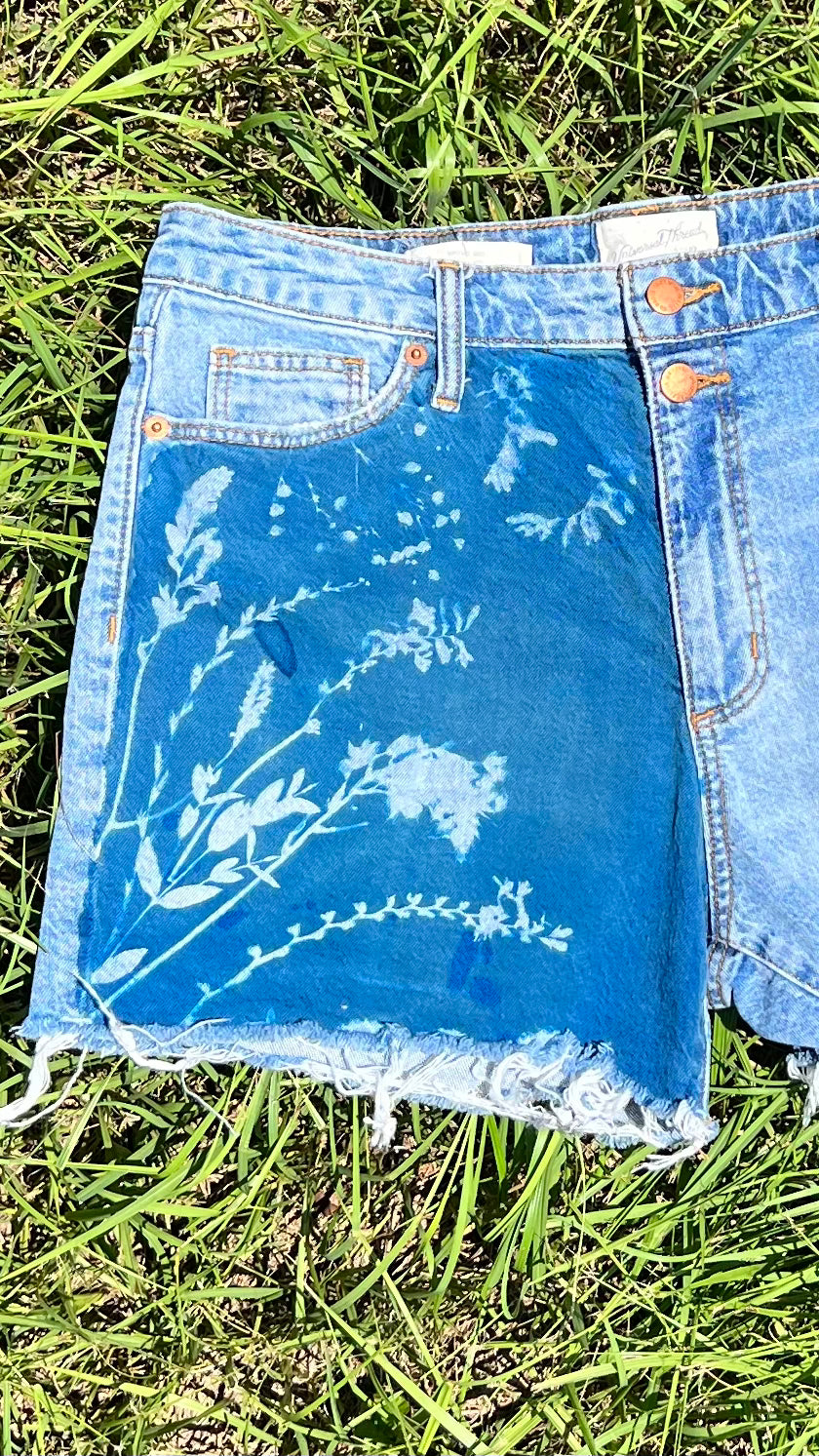 Universal Thread Shorts • 33