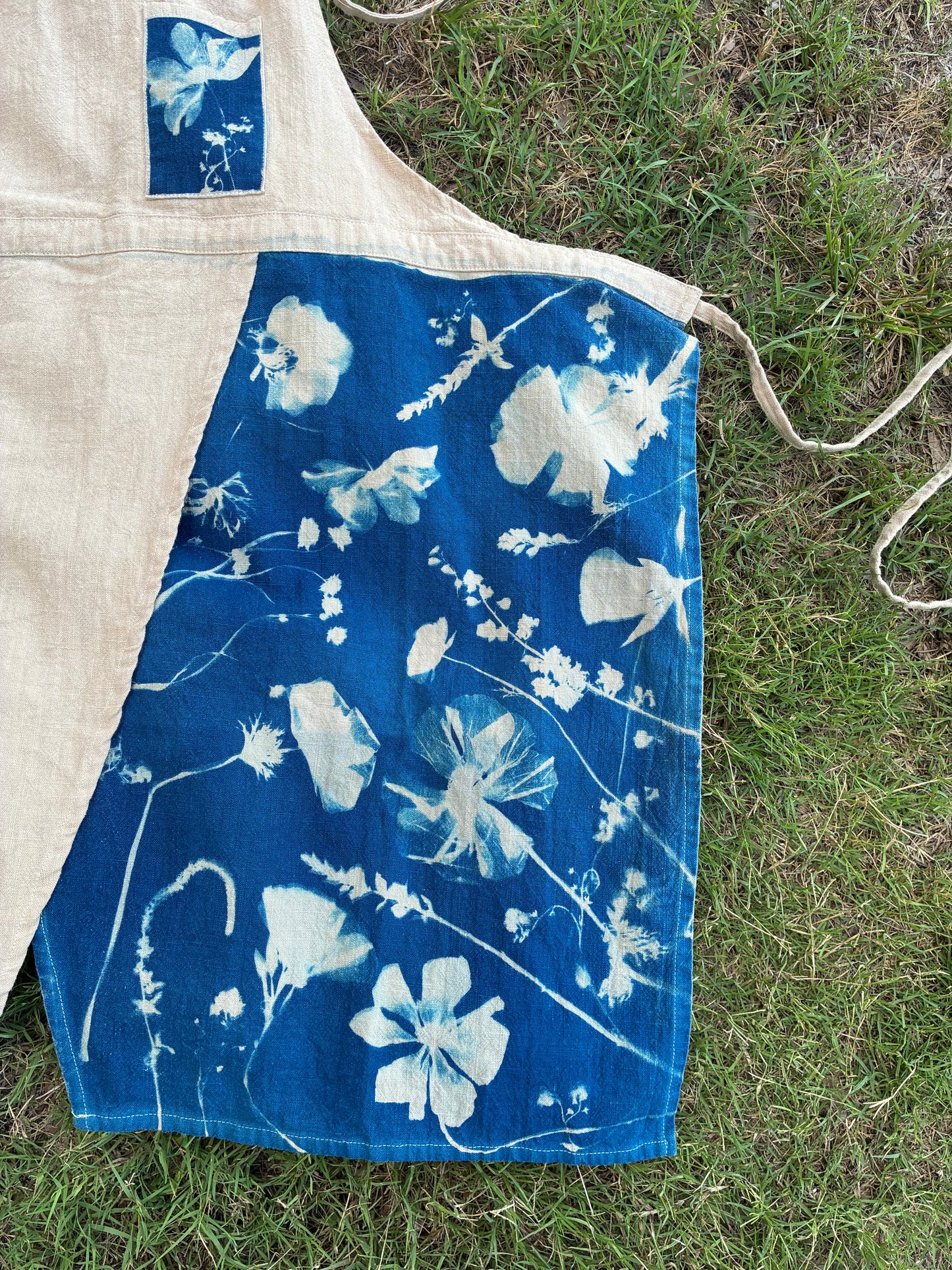 Linen Cross-Back Apron