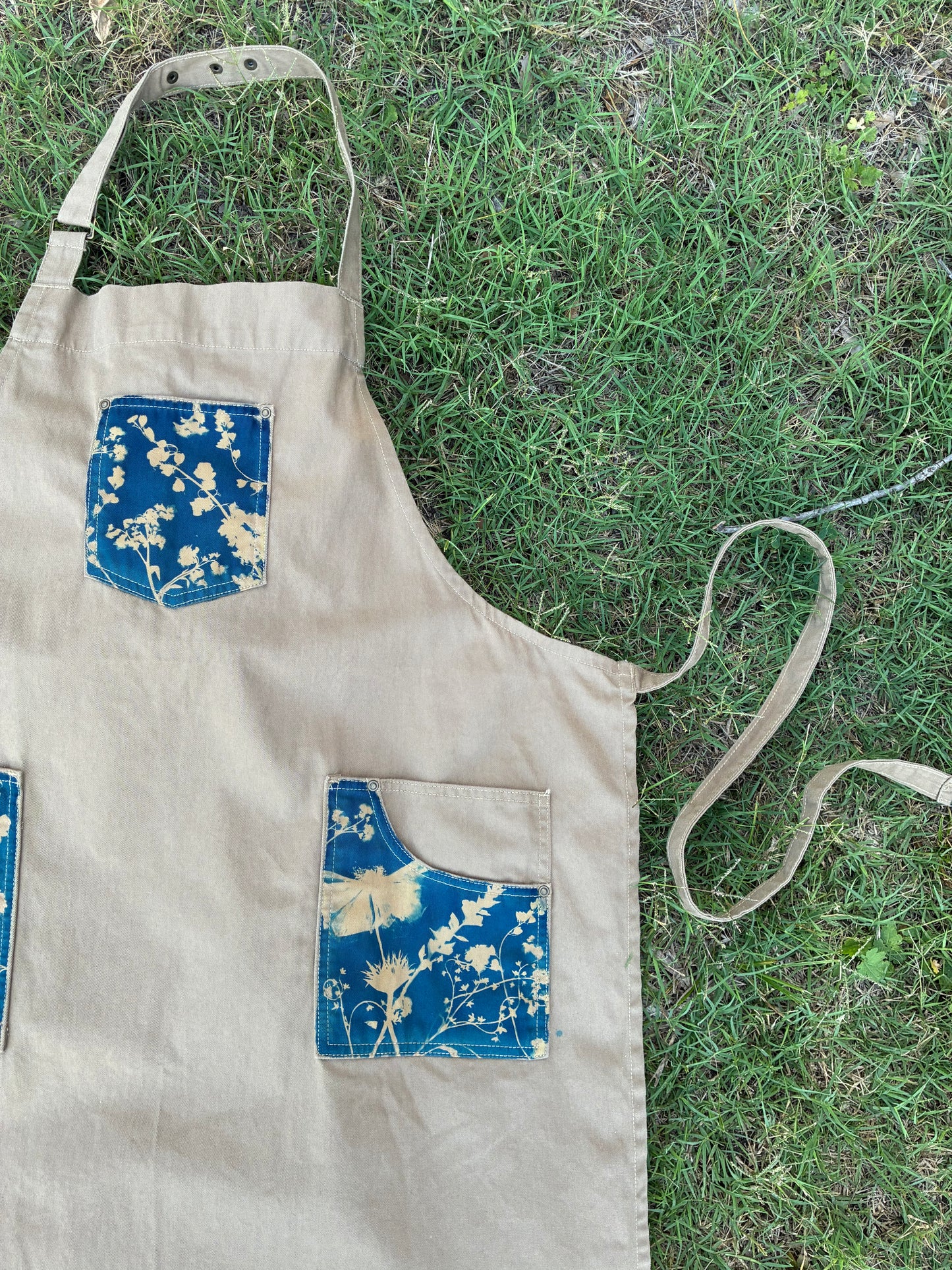 Chino Apron • Khaki