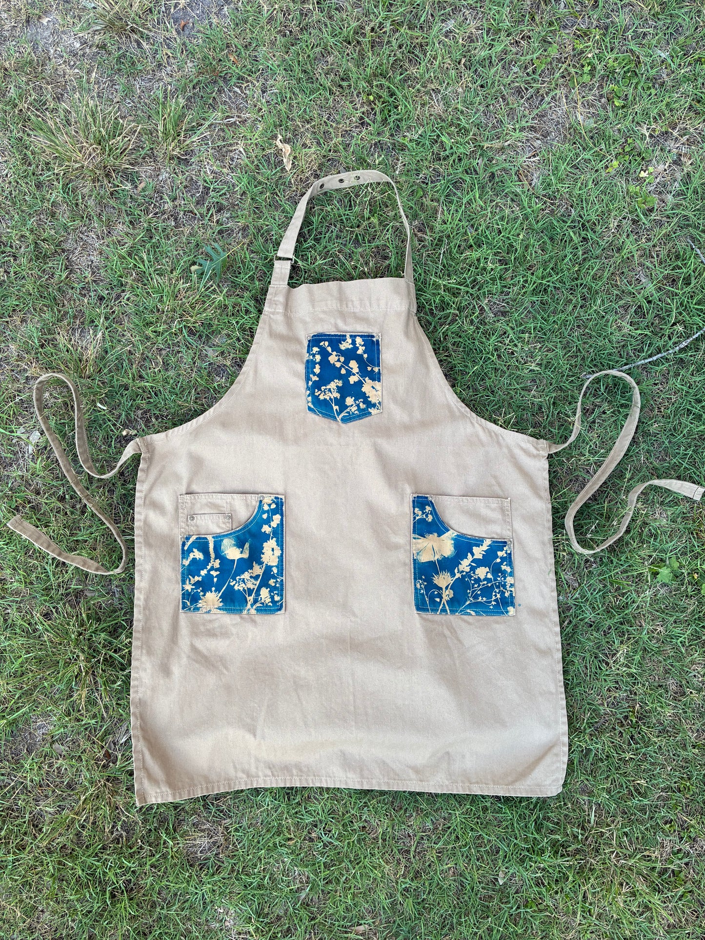 Chino Apron • Khaki