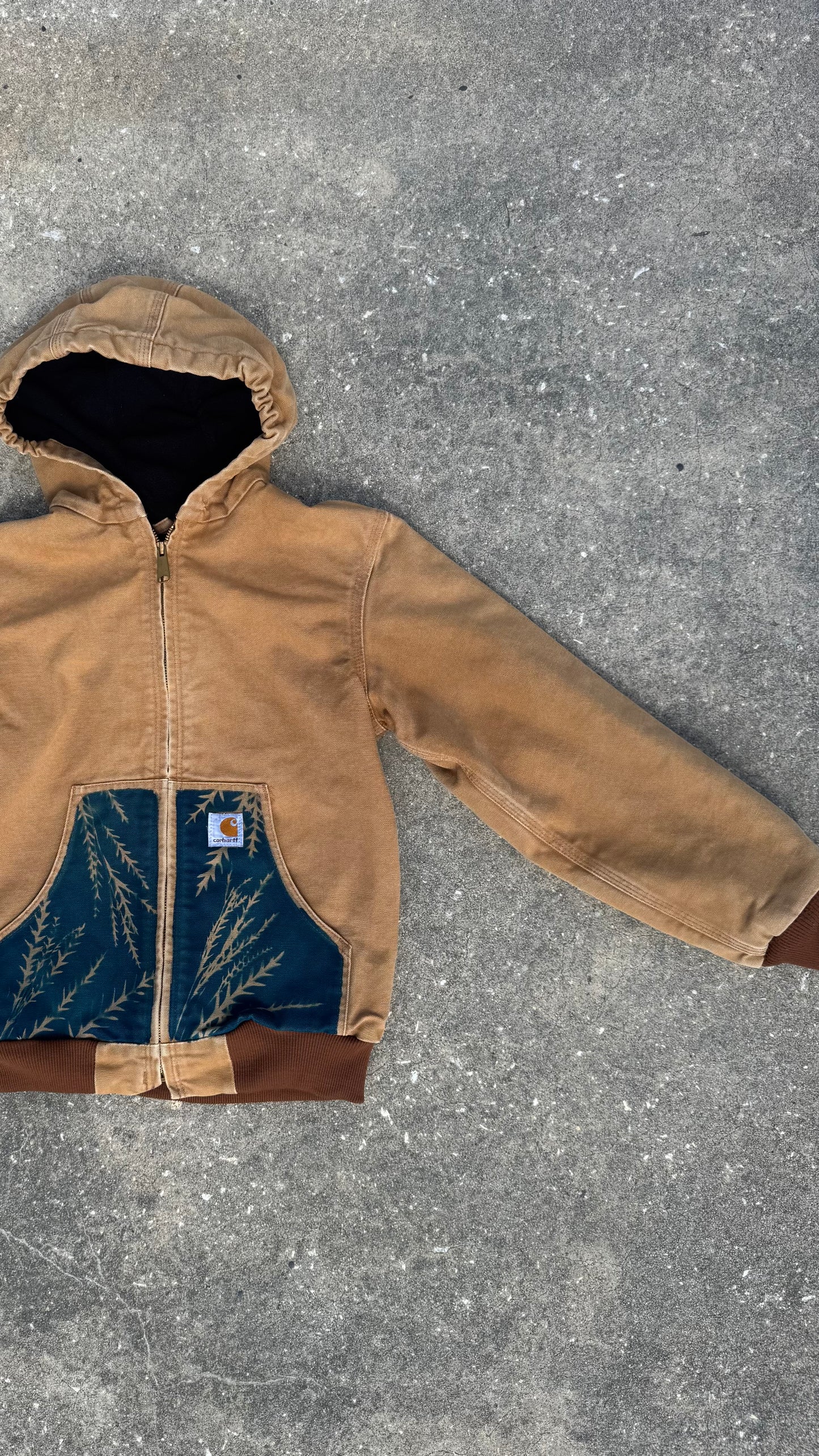 Carhartt Jacket • Youth Large