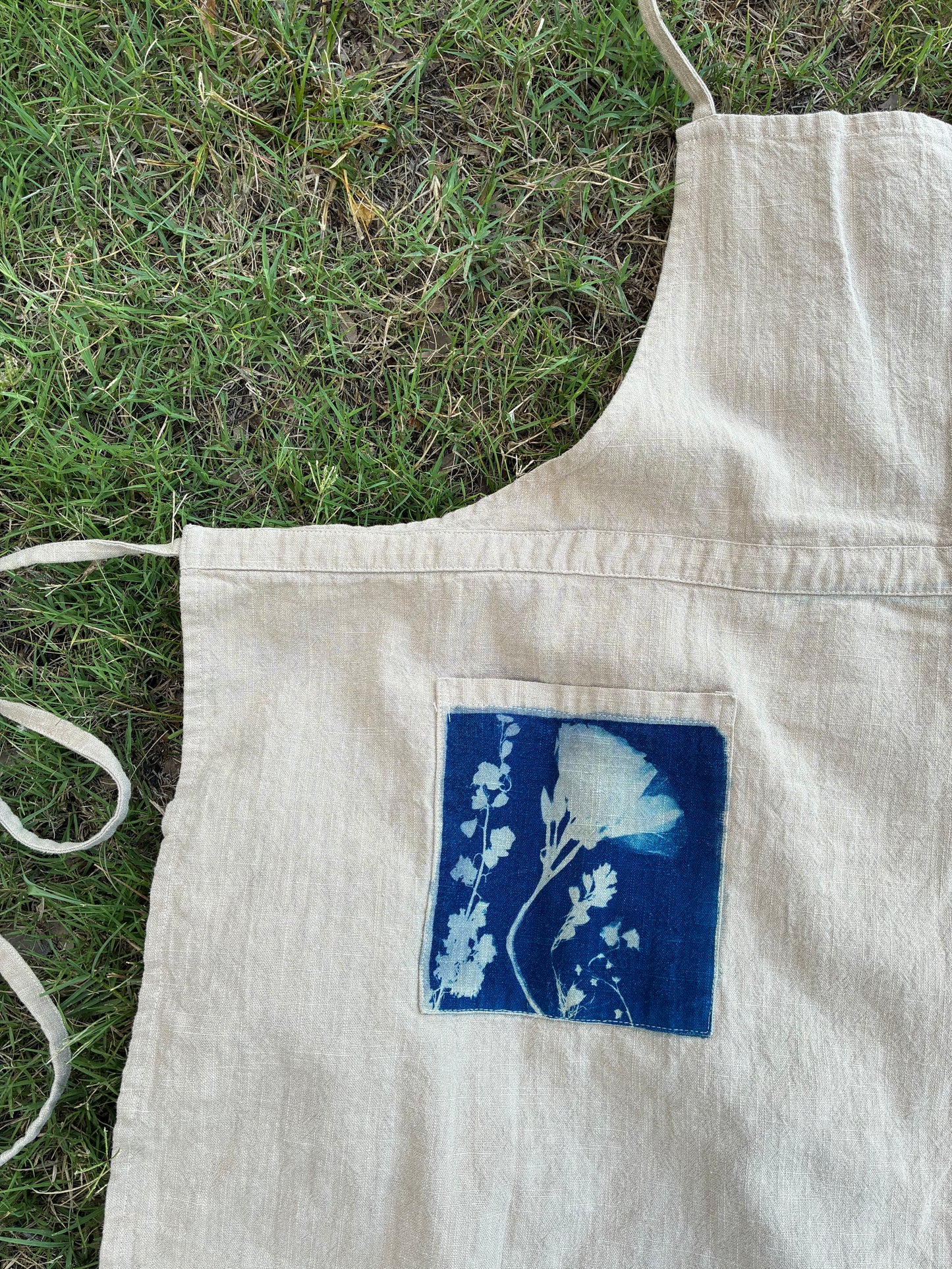 Linen Cross-Back Apron