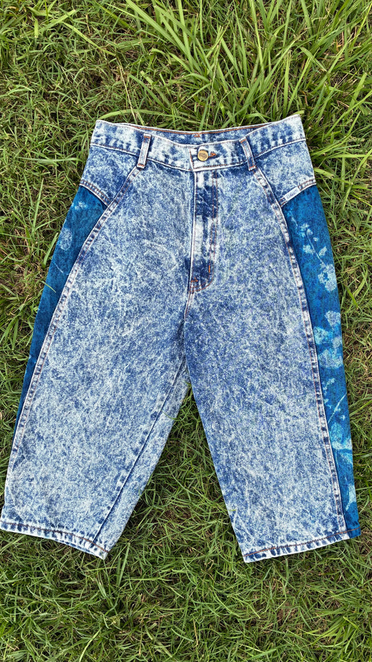 Vintage Chic shorts • 28