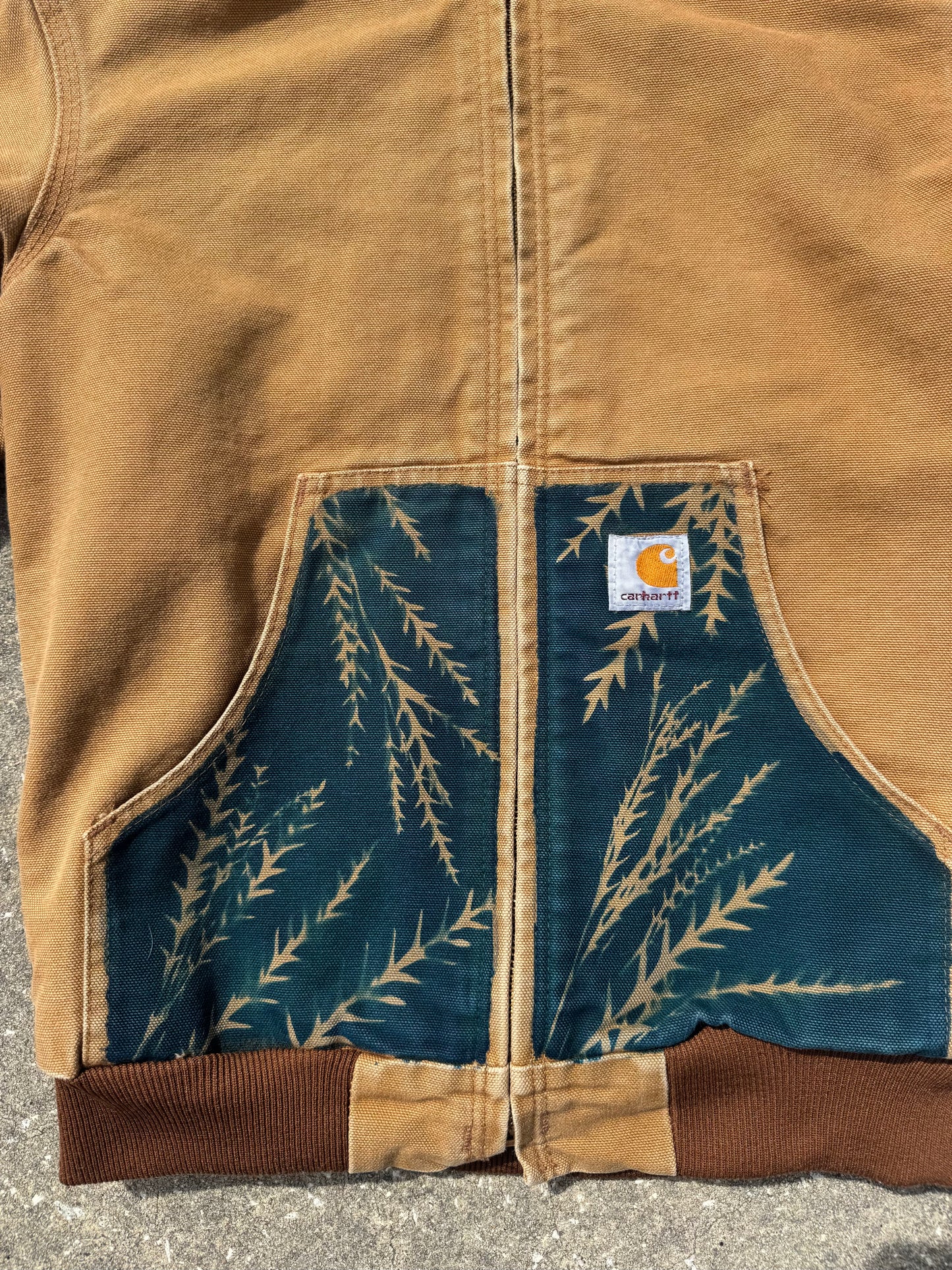 Carhartt Jacket • Youth Large