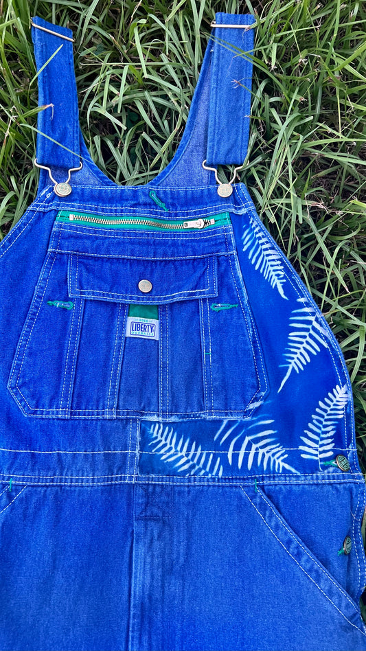 Liberty Bib Cut Off Short Overalls • 32